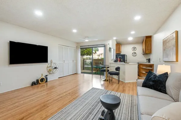 $289,000 | 5300 East Waverly Drive, Unit M4115, Palm Springs, CA 92264