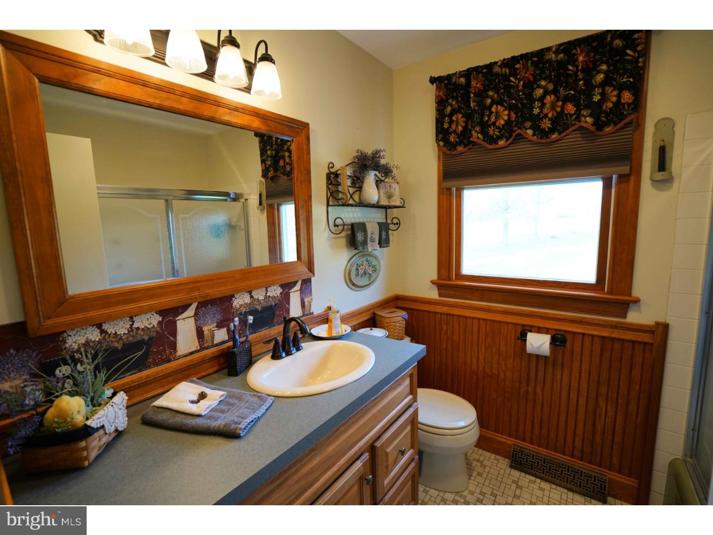 719 Lower Road Souderton, PA 18964 - Photo 17 of 25 Bathroom