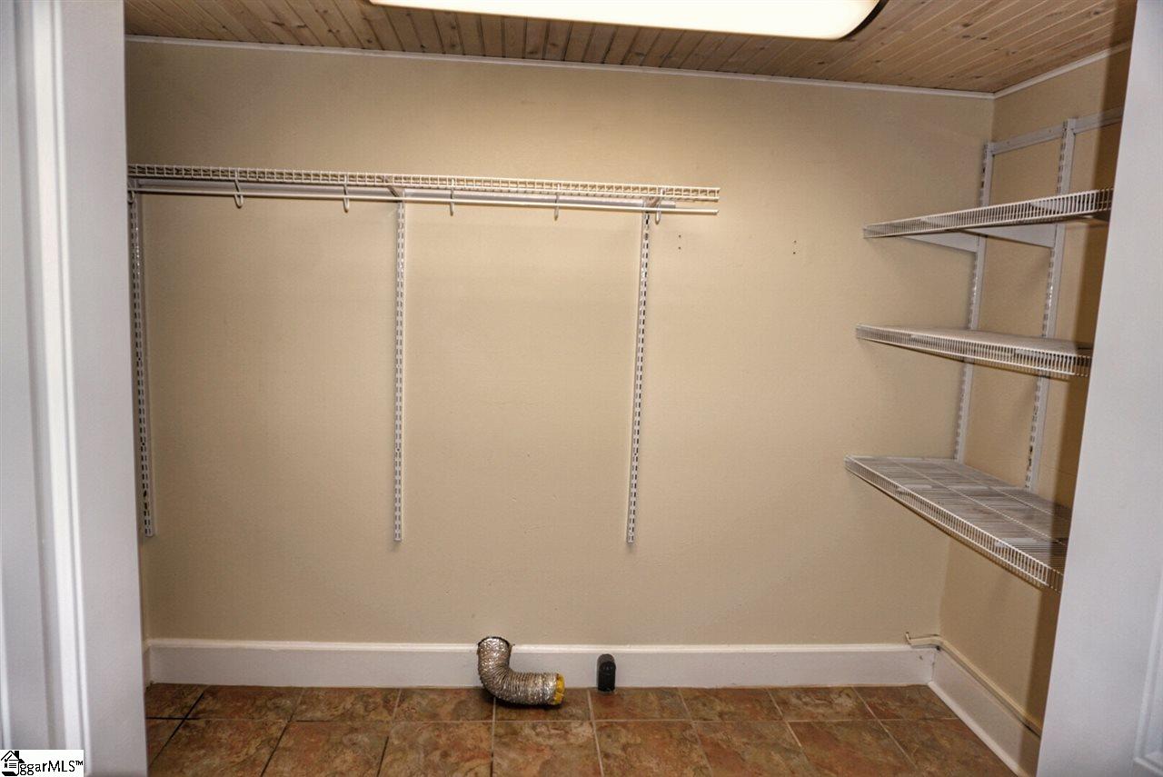2490 Racing Road Greer, SC 29651 - Photo 10 of 25 Gallery Image 10