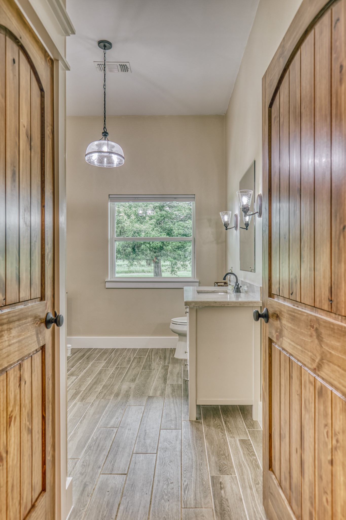 38261 Fm 1736 Road Hempstead, TX 77445 - Photo 25 of 43 Bath main level