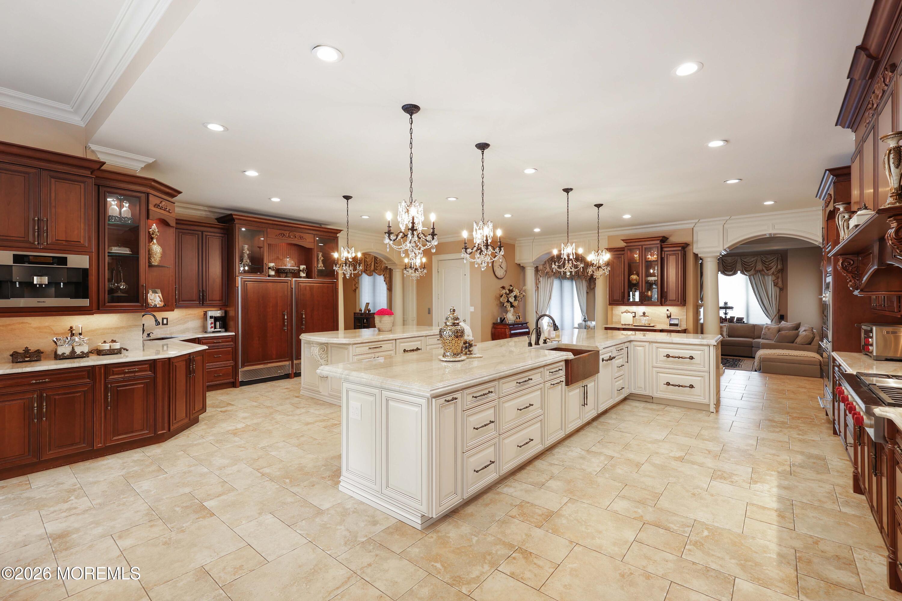 19 Embry Farm Road Marlboro, NJ 07746 - Photo 33 of 104 758A5755