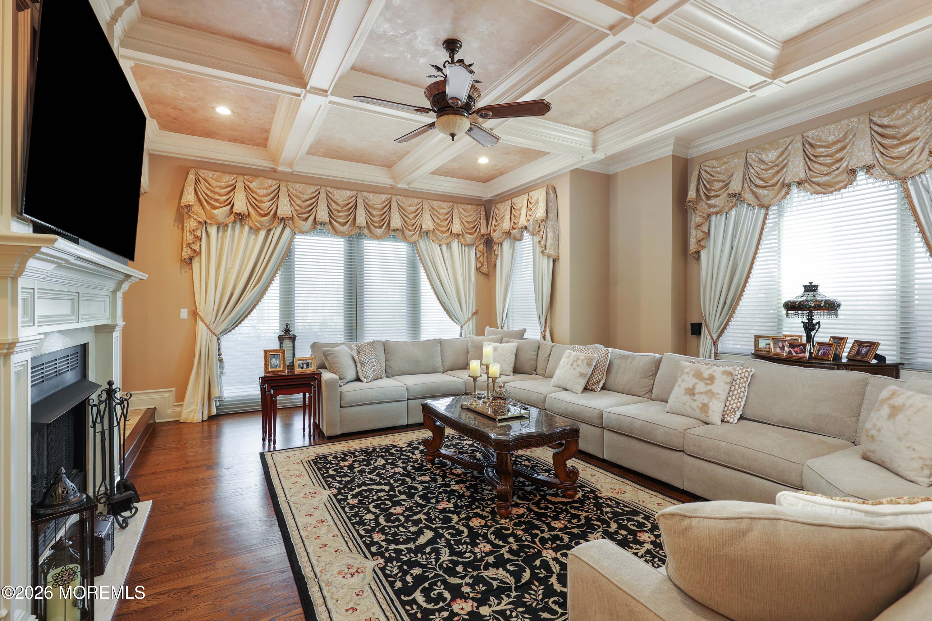 19 Embry Farm Road Marlboro, NJ 07746 - Photo 37 of 104 758A5675