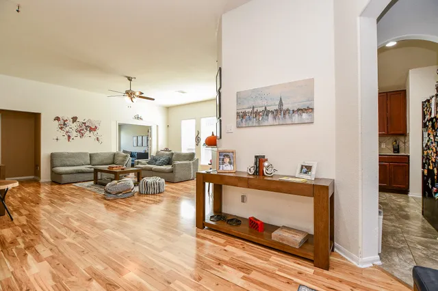 $2,300 | 15462 Signal Ridge Way, Cypress, TX 77429