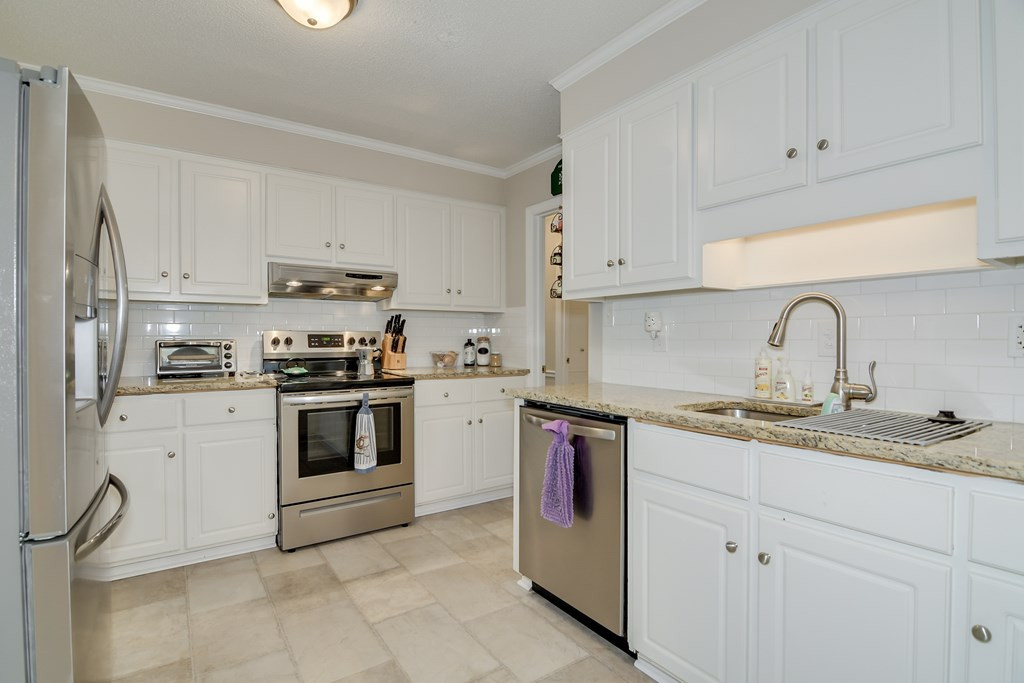 4753 Maple Spring Court Martinez, GA 30907 - Photo 11 of 31 Gallery Image 11