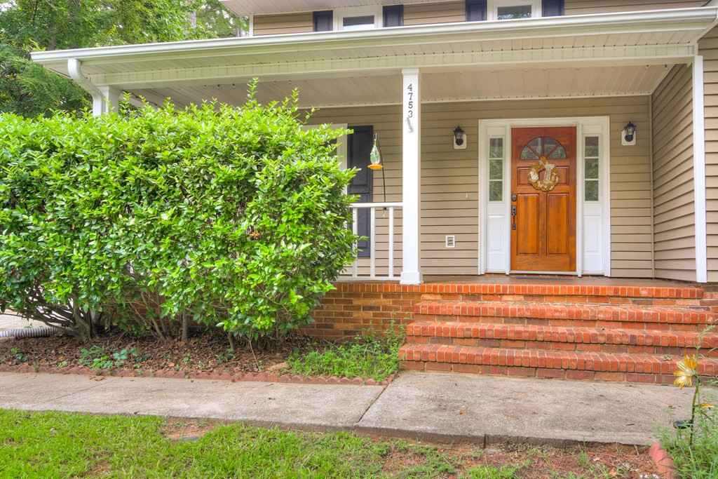 4753 Maple Spring Court Martinez, GA 30907 - Photo 4 of 31 Gallery Image 4