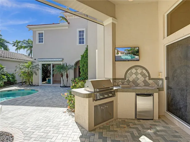 $10,000 | 16291 Bristol Pointe Drive, Delray Beach, FL 33446