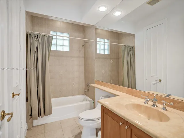 $10,000 | 16291 Bristol Pointe Drive, Delray Beach, FL 33446