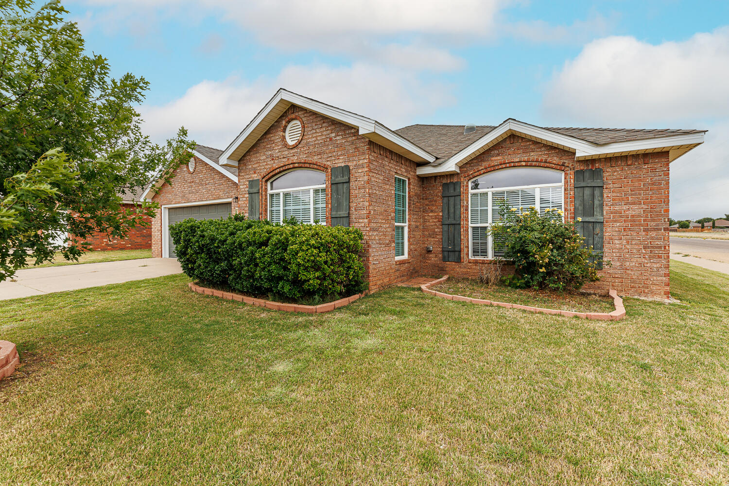 10602 Clinton Avenue Lubbock, TX 79424 - Photo 2 of 45 -