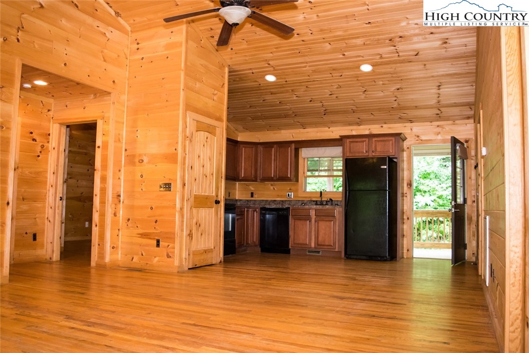 756 Deck Hill Road Boone, NC 28607 - Photo 4 of 29