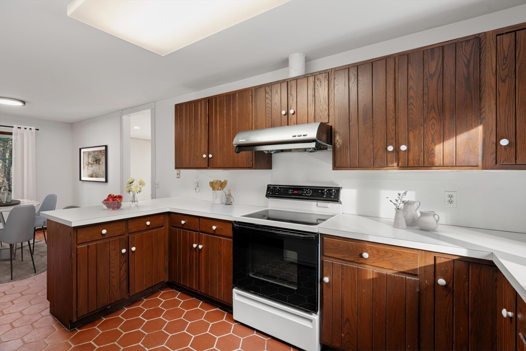 1 Turkey Hill Road, Unit 1 Wayland, MA 01778 - Photo 9 of 21 Gallery Image 9
