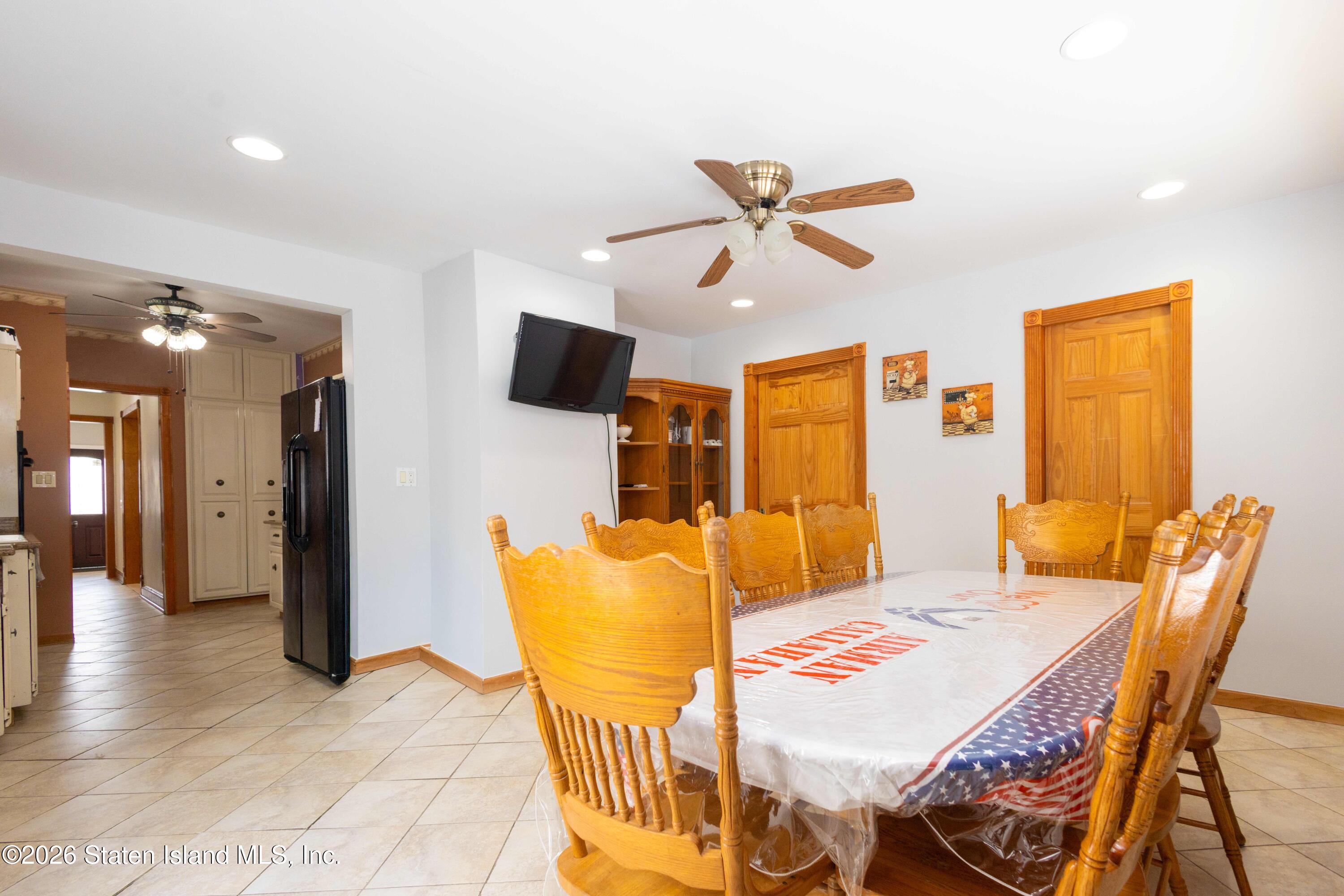 664 Annadale Road Staten Island, NY 10312 - Photo 12 of 43 6F1A4792