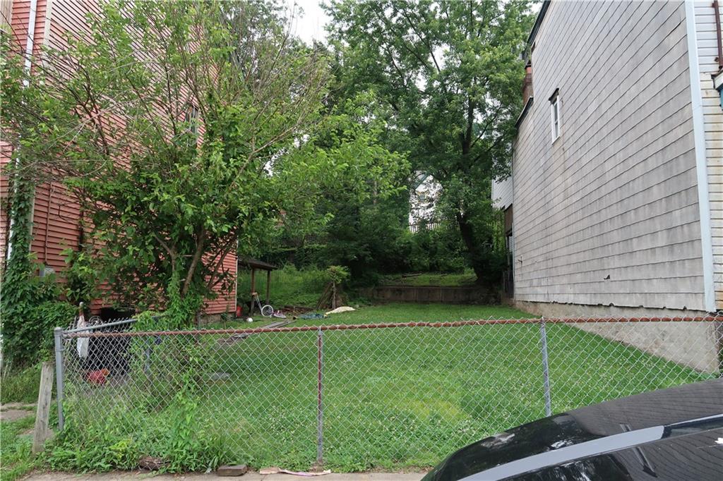 1310 Stranmore Street Pittsburgh, PA 15212 - Photo 5 of 12 a view of a park