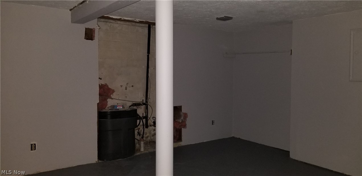 3570 Lloyd Road Cleveland, OH 44111 - Photo 26 of 29