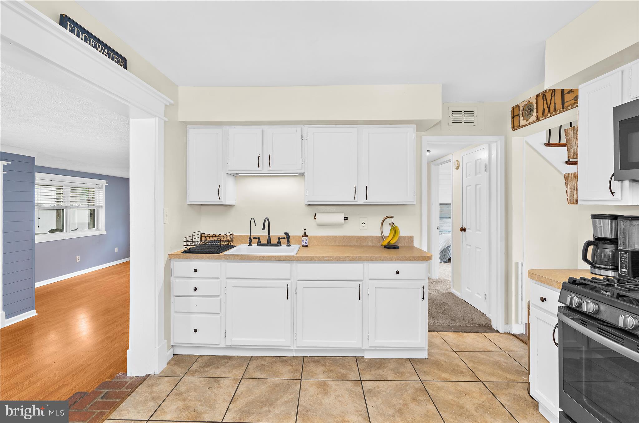 16 Virginia Avenue Edgewater, MD 21037 - Photo 10 of 54 Freshly painted cabinets