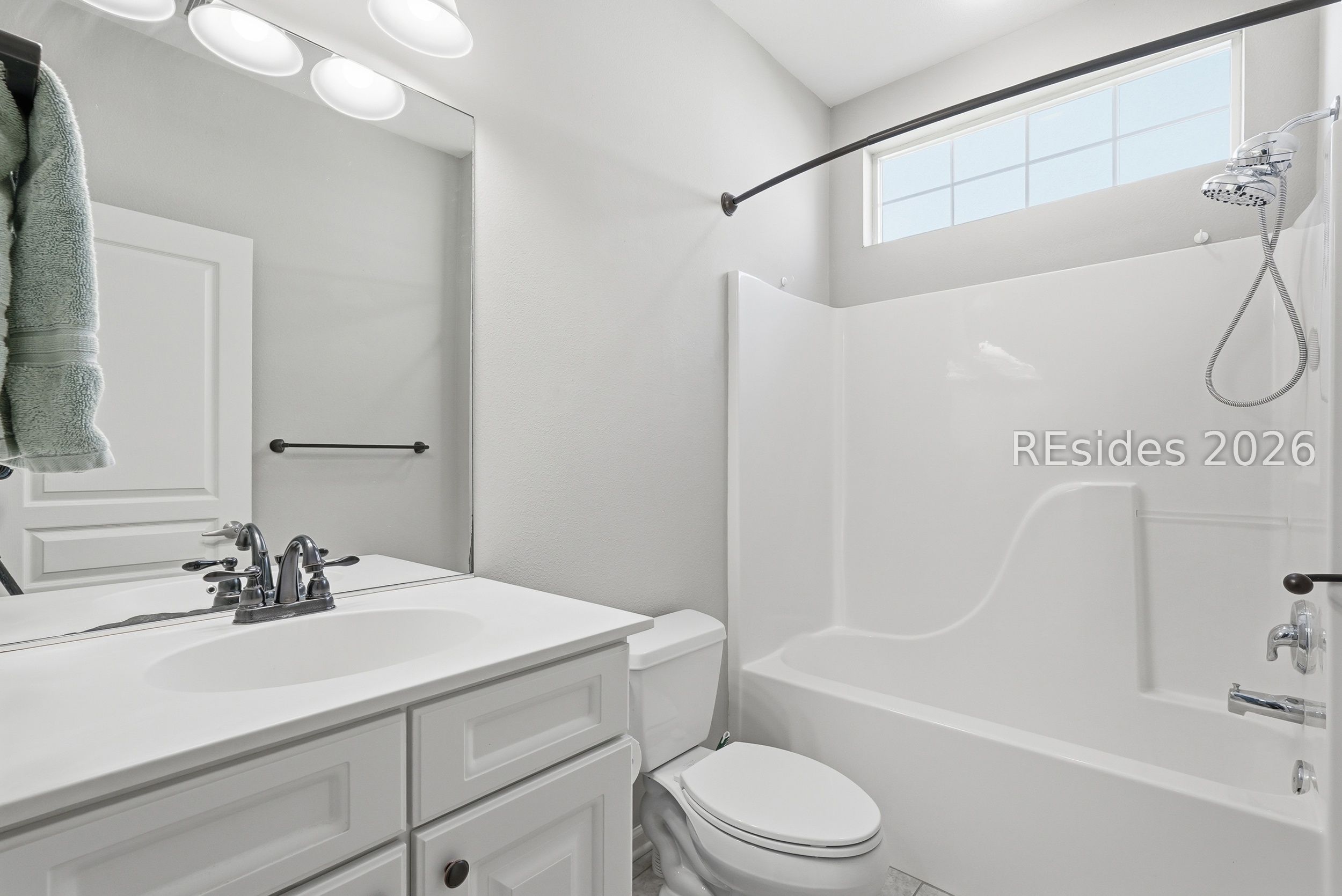 10 Fairforest Lane Bluffton, SC 29909 - Photo 26 of 37 Guest bathroom