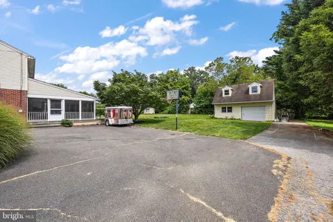 $525,000 | 98 Husbands Drive, Wilmington, DE 19803