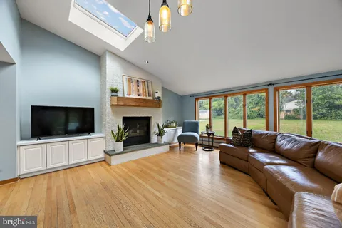 $525,000 | 98 Husbands Drive, Wilmington, DE 19803