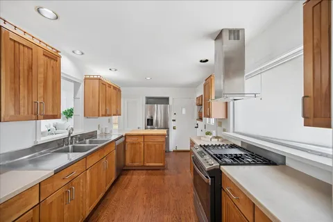 $625,000 | 257 Latrobe Avenue, Northfield, IL 60093