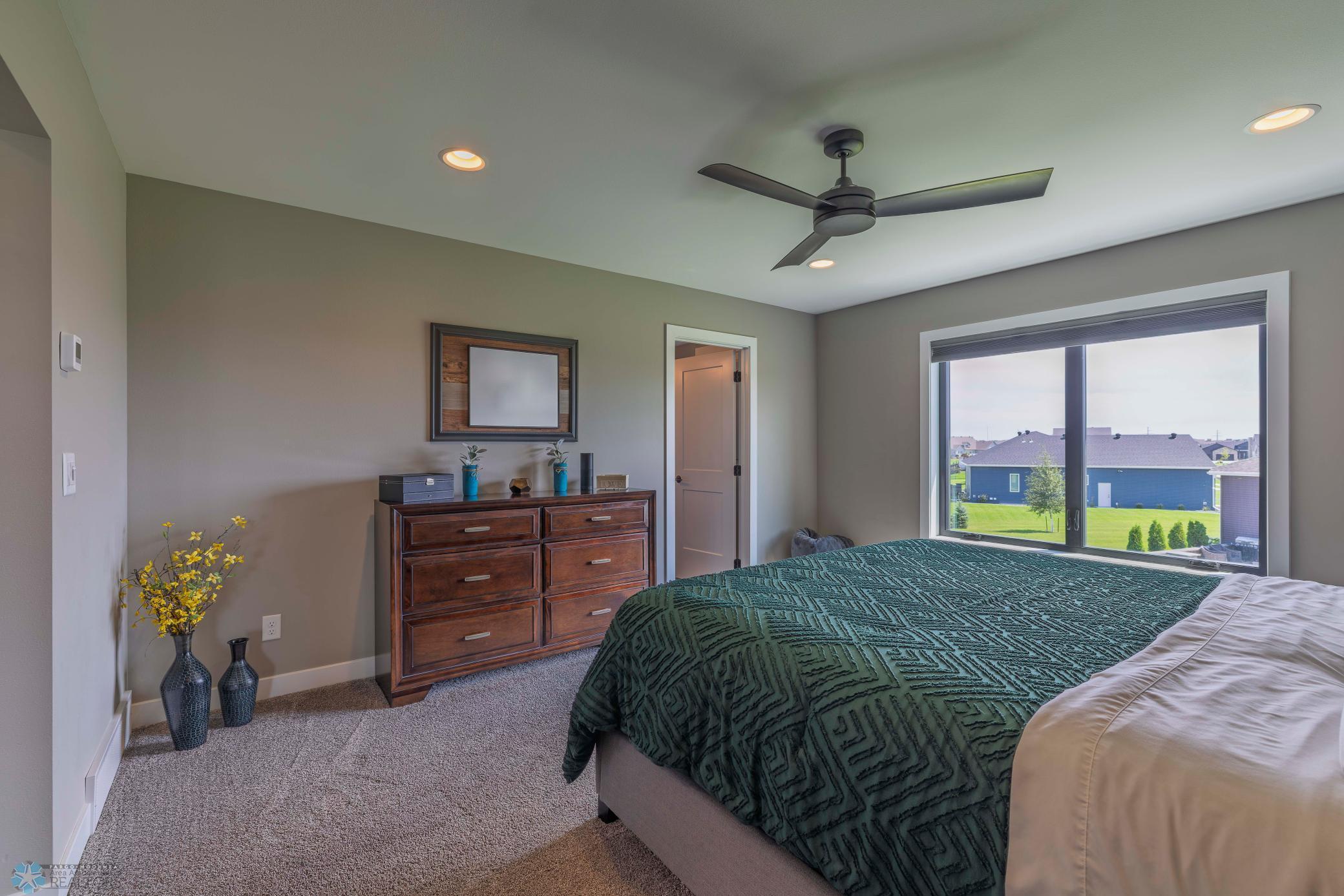 5606 43rd Street South Fargo, ND 58104 - Photo 18 of 39