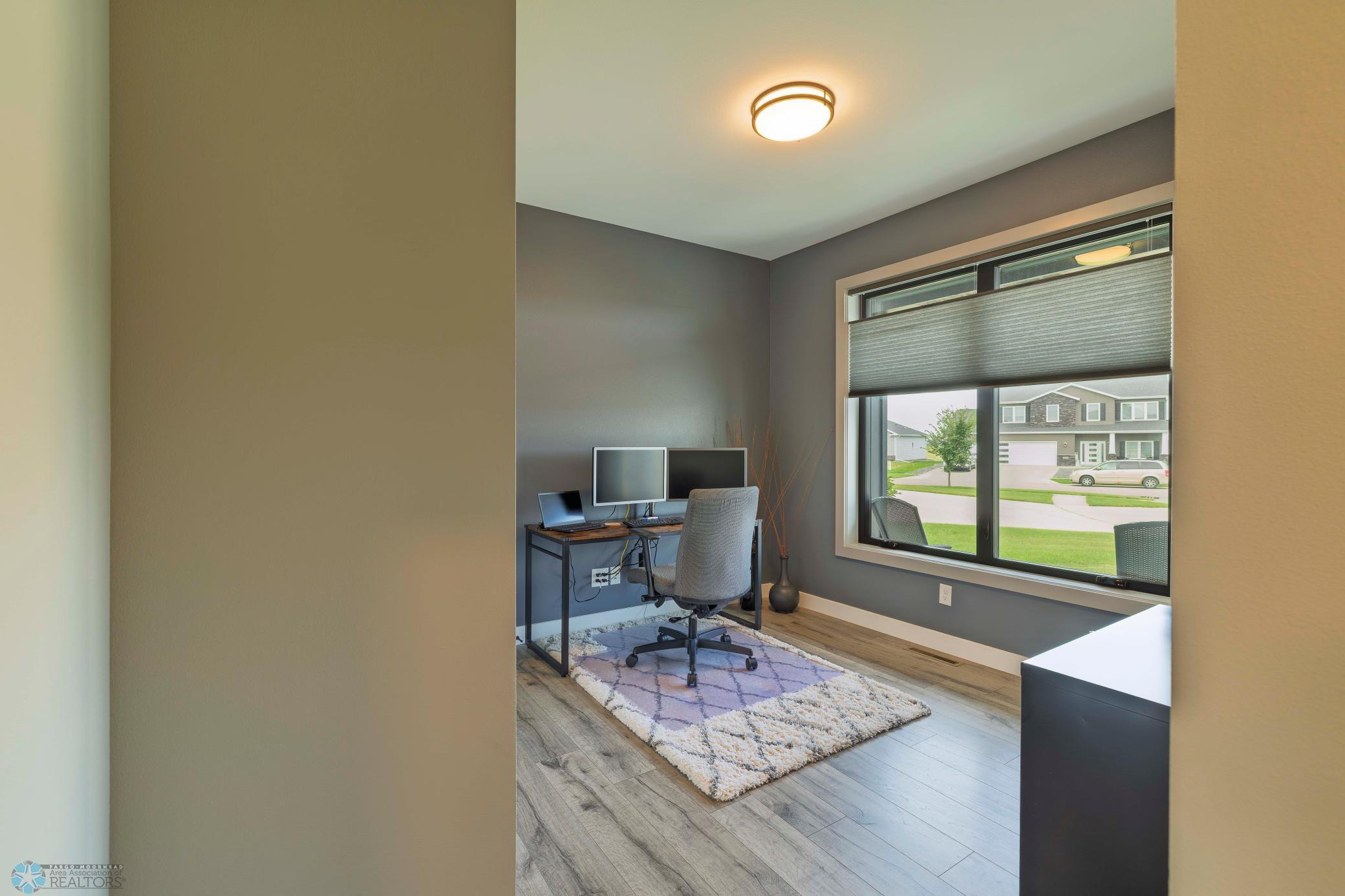 5606 43rd Street South Fargo, ND 58104 - Photo 4 of 39