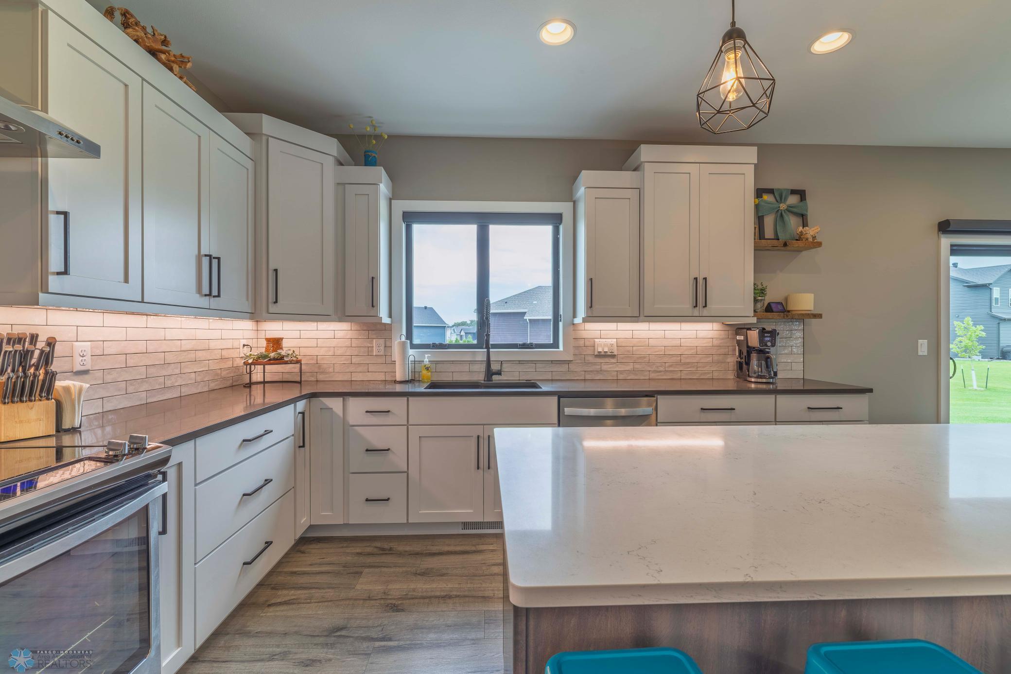 5606 43rd Street South Fargo, ND 58104 - Photo 7 of 39