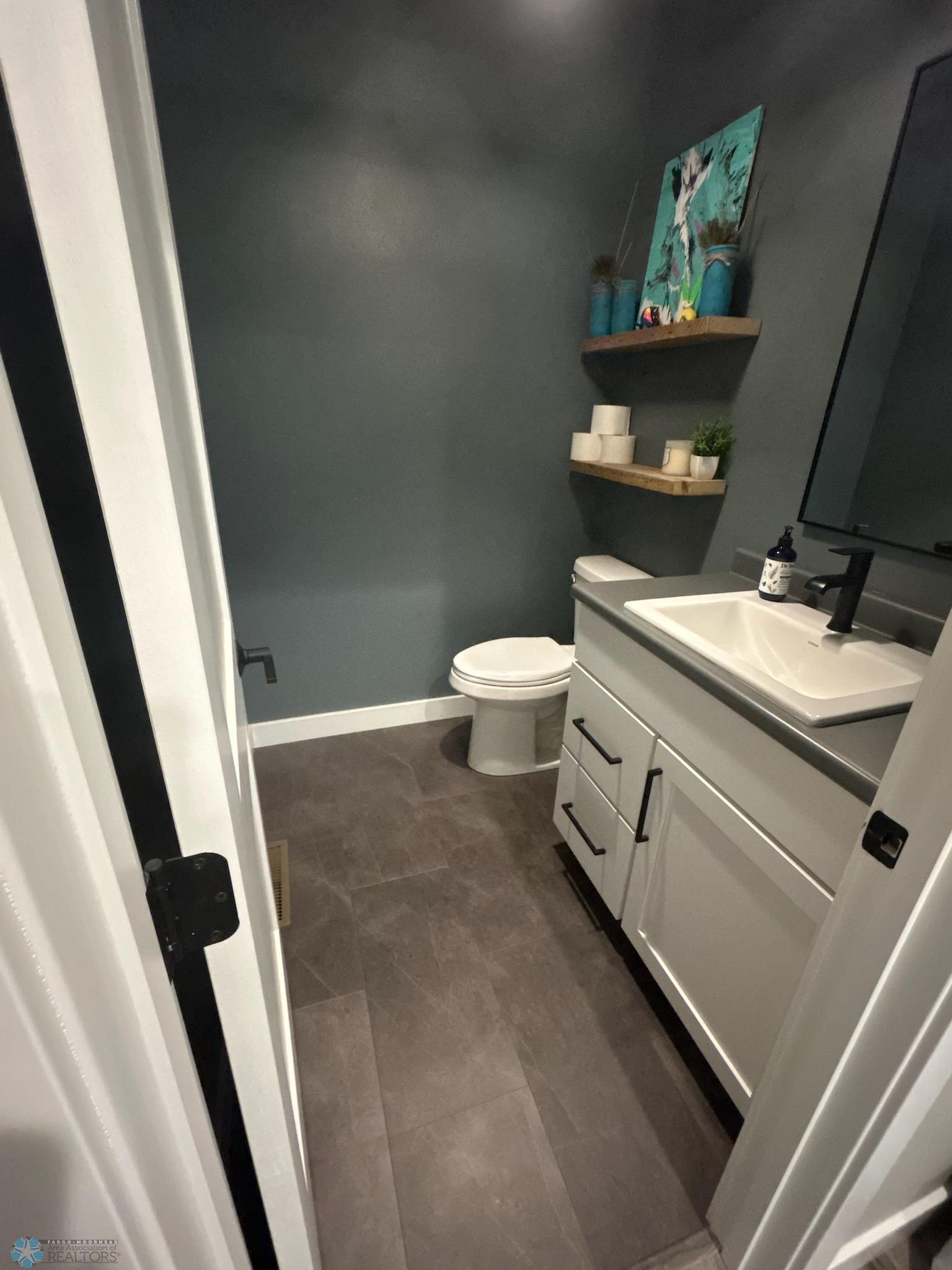 5606 43rd Street South Fargo, ND 58104 - Photo 9 of 39