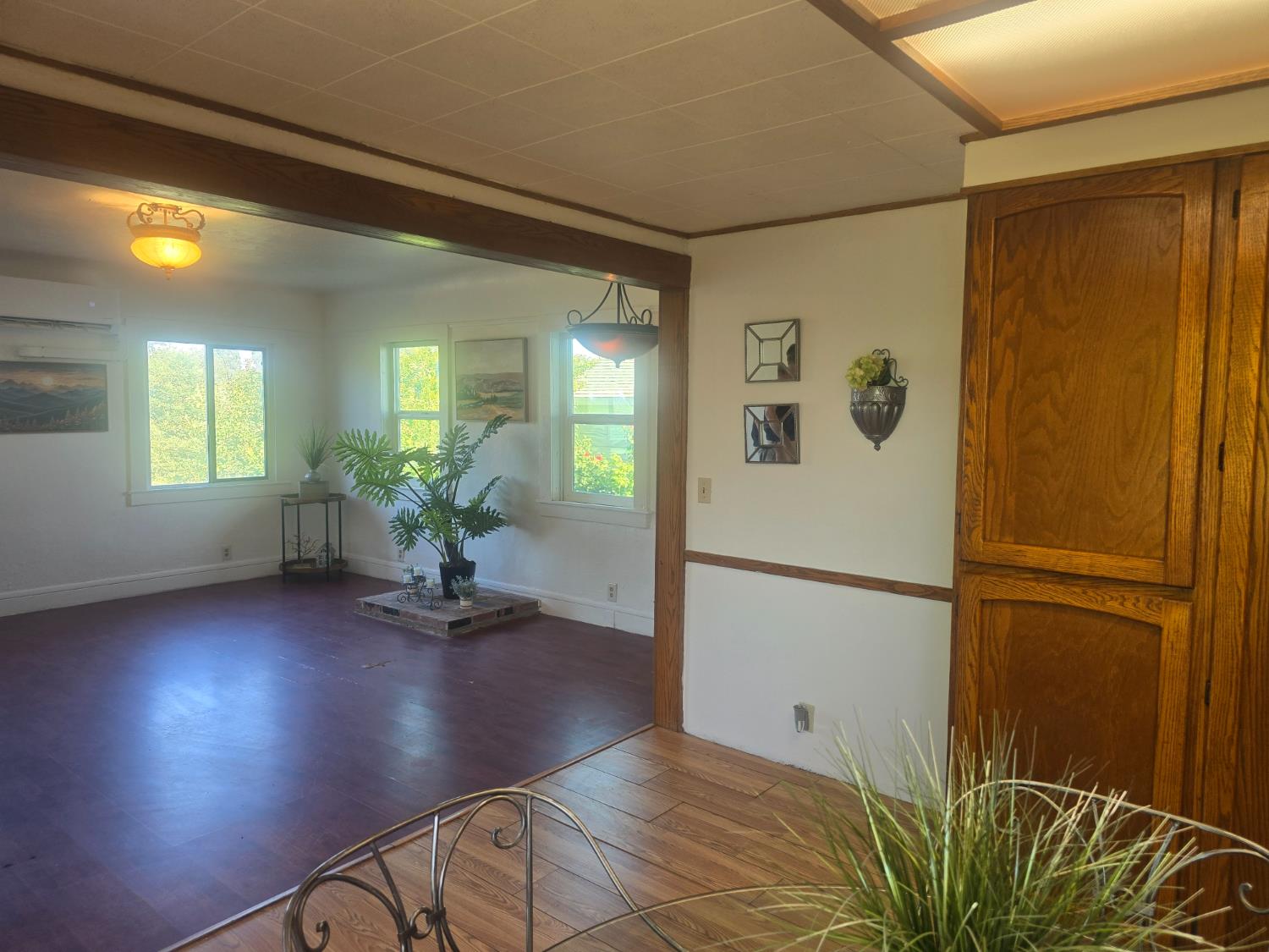 5206 East Jahant Road Acampo, CA 95220 - Photo 51 of 67 Dining to living