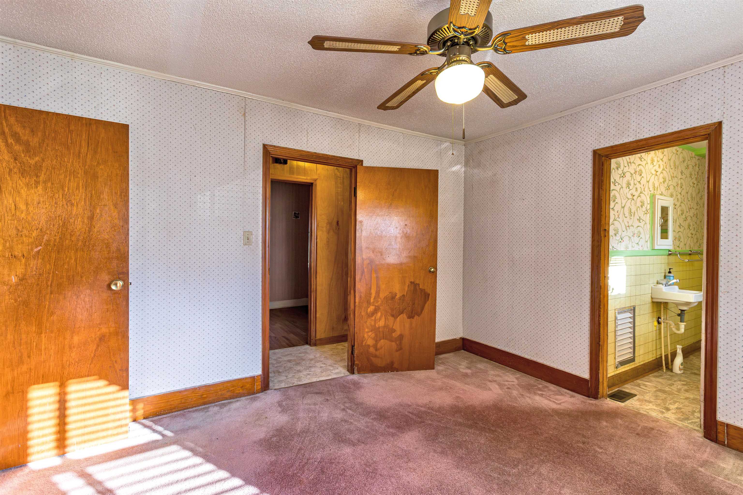 182 State Rd S-11-116 Gaffney, SC 29340 - Photo 12 of 32