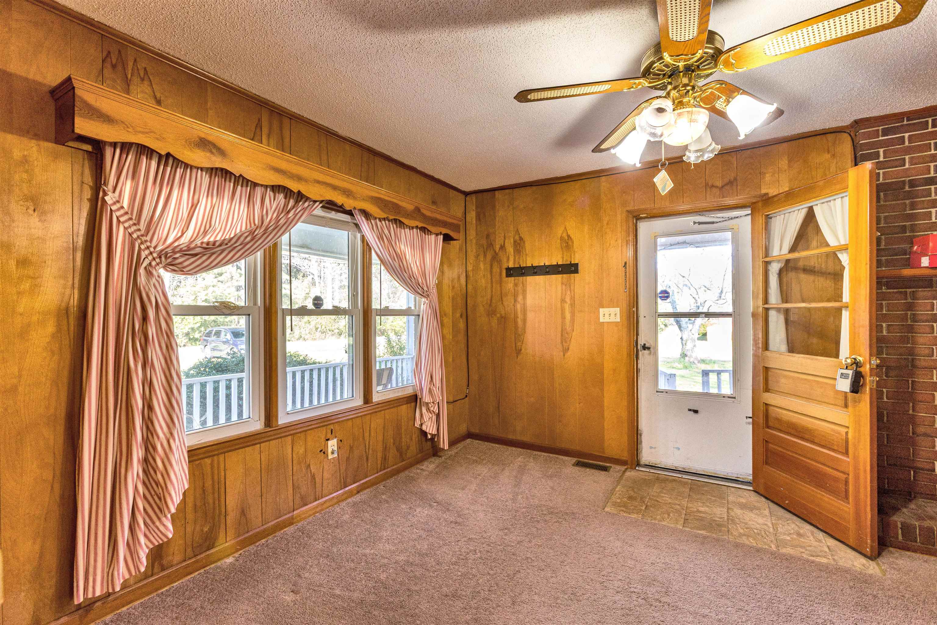 182 State Rd S-11-116 Gaffney, SC 29340 - Photo 6 of 32