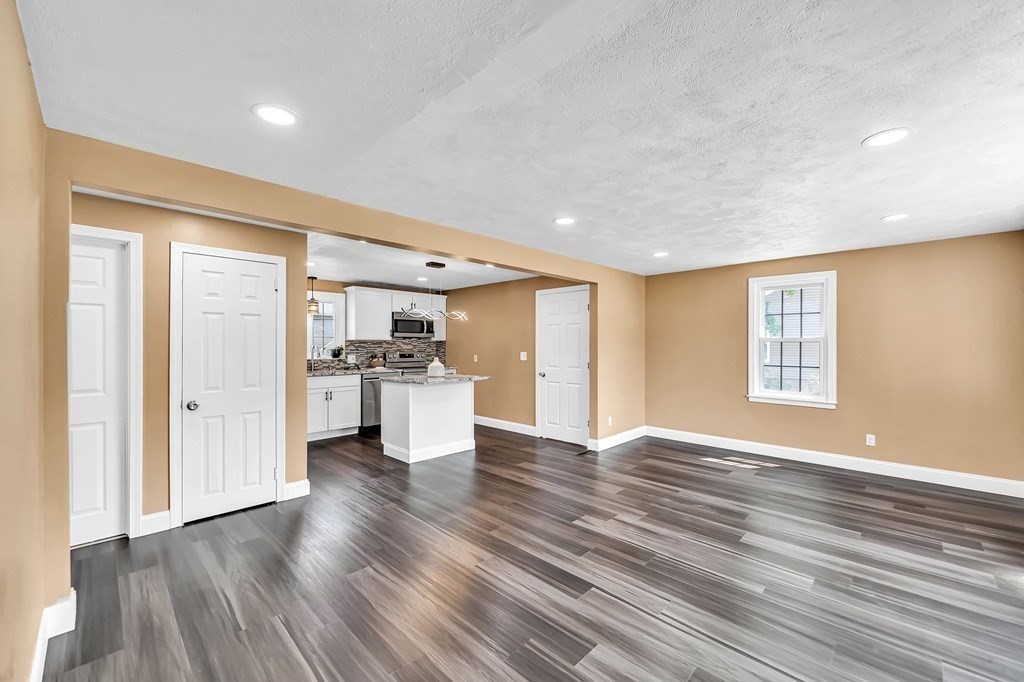 58 Silvin Road Chicopee, MA 01013 - Photo 5 of 20 Gallery Image 5