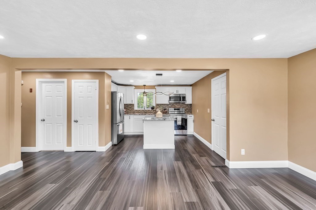 58 Silvin Road Chicopee, MA 01013 - Photo 6 of 20 Gallery Image 6