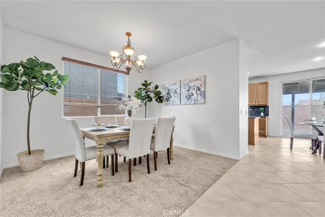 $499,900 | 8424 Hoover Court, Oak Hills, CA 92344