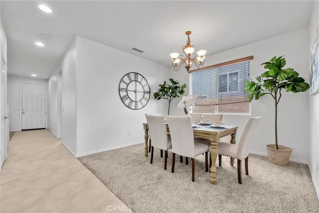 $499,900 | 8424 Hoover Court, Oak Hills, CA 92344