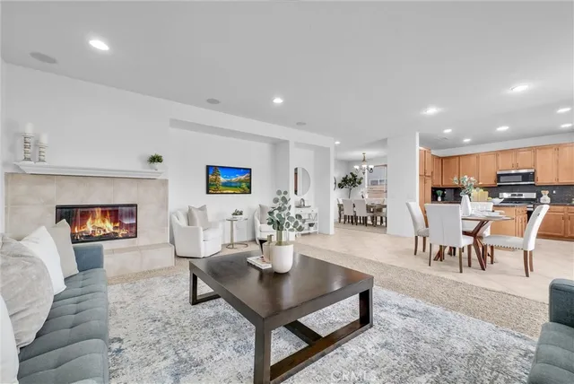 $499,900 | 8424 Hoover Court, Oak Hills, CA 92344