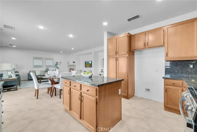 $499,900 | 8424 Hoover Court, Oak Hills, CA 92344