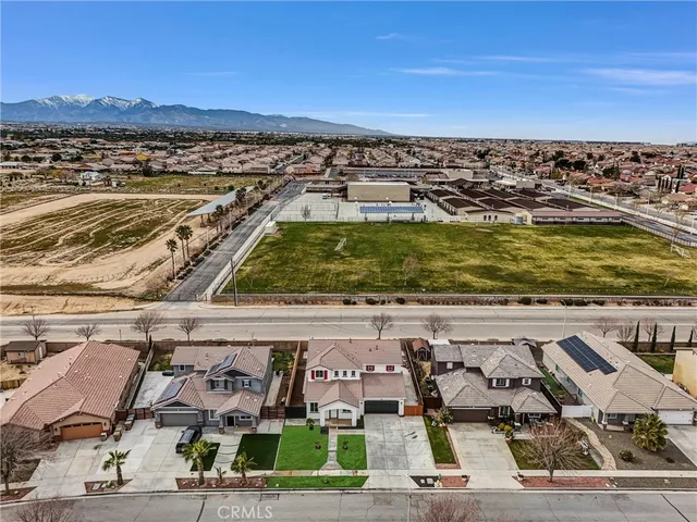 $499,900 | 8424 Hoover Court, Oak Hills, CA 92344