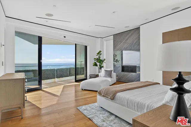 $15,000 | 17816 Porto Marina Way, Pacific Palisades, CA 90272