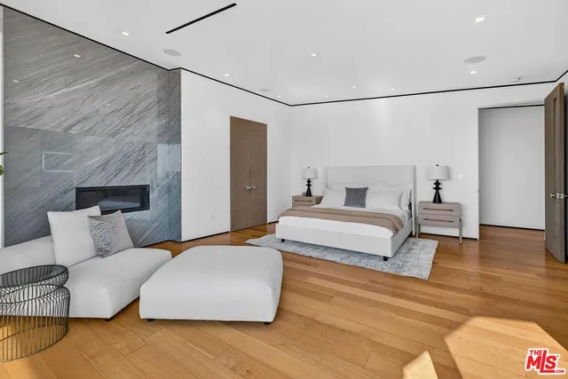 $15,000 | 17816 Porto Marina Way, Pacific Palisades, CA 90272