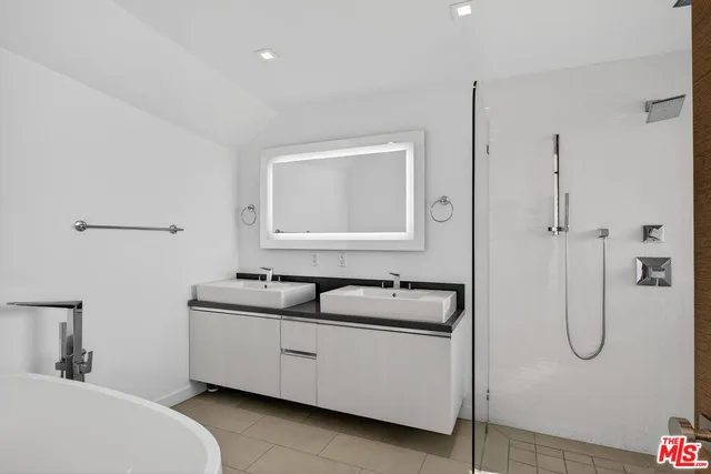 $15,000 | 17816 Porto Marina Way, Pacific Palisades, CA 90272