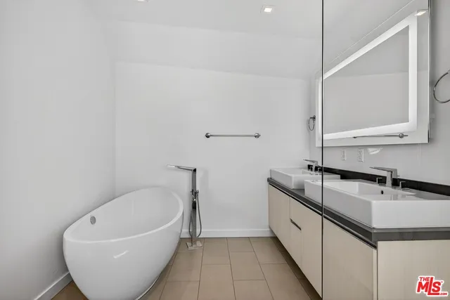 $15,000 | 17816 Porto Marina Way, Pacific Palisades, CA 90272