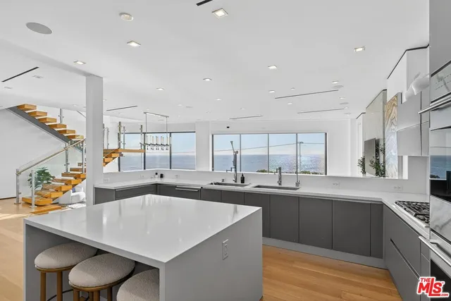 $15,000 | 17816 Porto Marina Way, Pacific Palisades, CA 90272