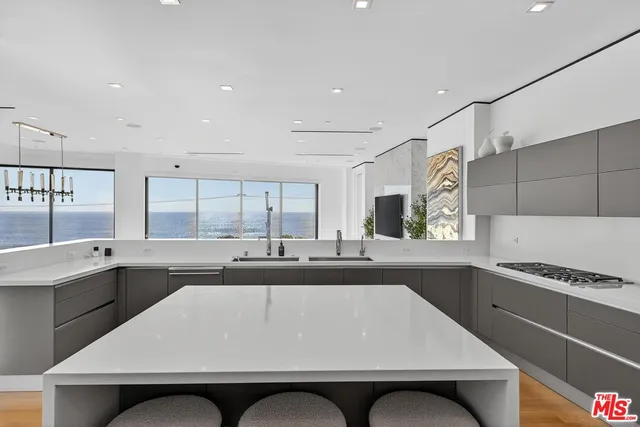 $15,000 | 17816 Porto Marina Way, Pacific Palisades, CA 90272