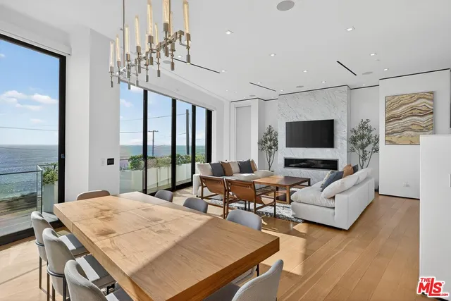 $15,000 | 17816 Porto Marina Way, Pacific Palisades, CA 90272