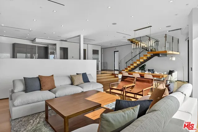 $15,000 | 17816 Porto Marina Way, Pacific Palisades, CA 90272