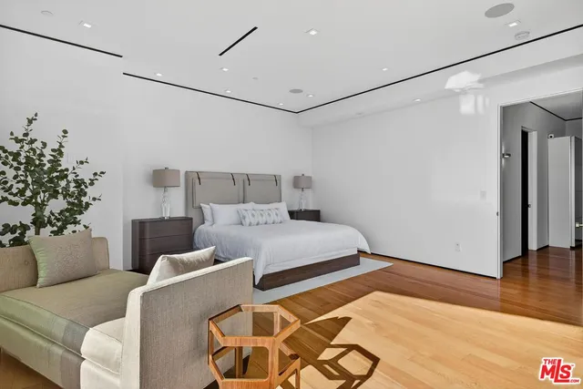 $15,000 | 17816 Porto Marina Way, Pacific Palisades, CA 90272