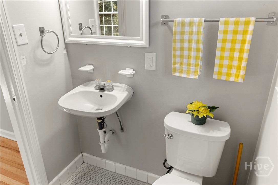 5504 Magnolia Street Savannah, GA 31406 - Photo 49 of 55 Primary Bedroom Bathroom