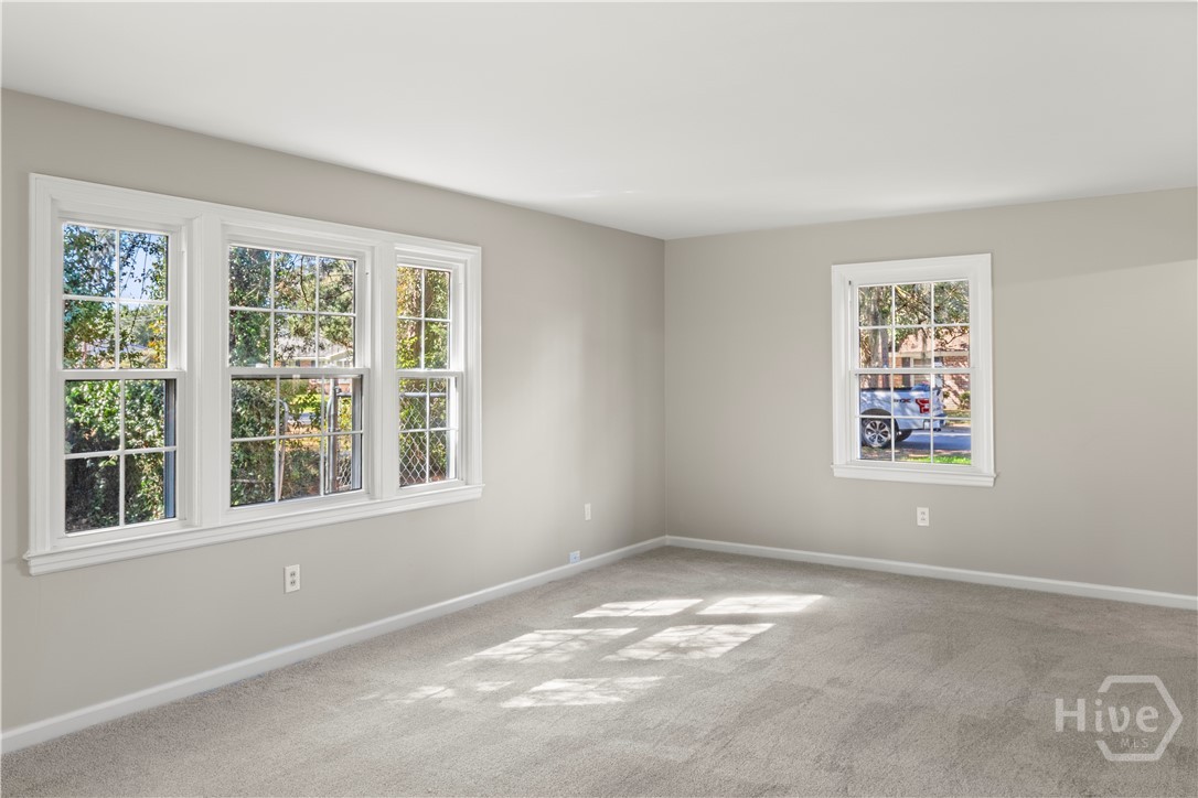 5504 Magnolia Street Savannah, GA 31406 - Photo 8 of 55 Livingroom