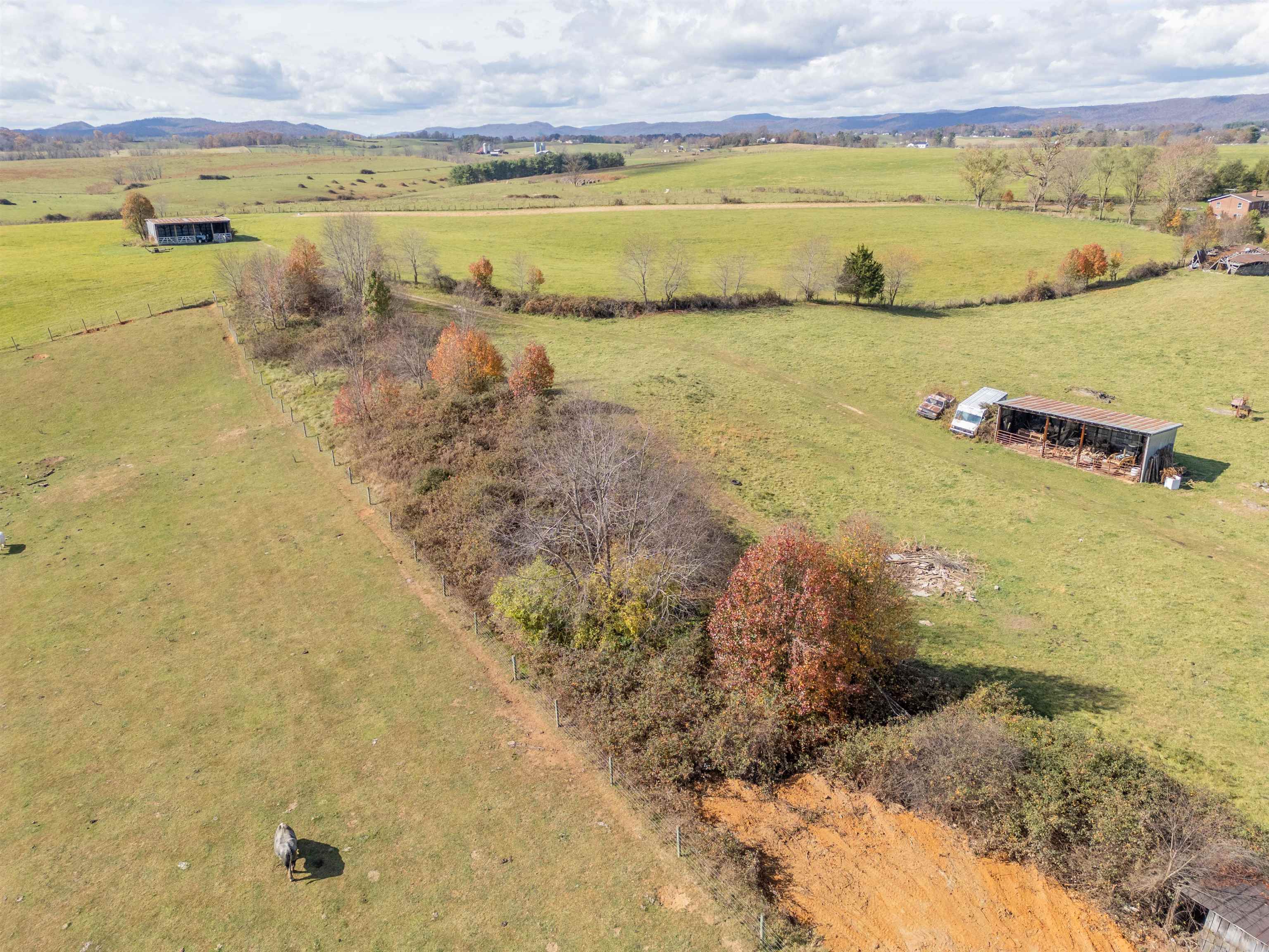 5099 Thornspring Road Pulaski, VA 24301 - Photo 47 of 53 Gallery Image 47