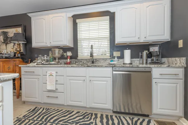 $434,999 | 2904 Laura Lynn Lane, Newburgh, IN 47630