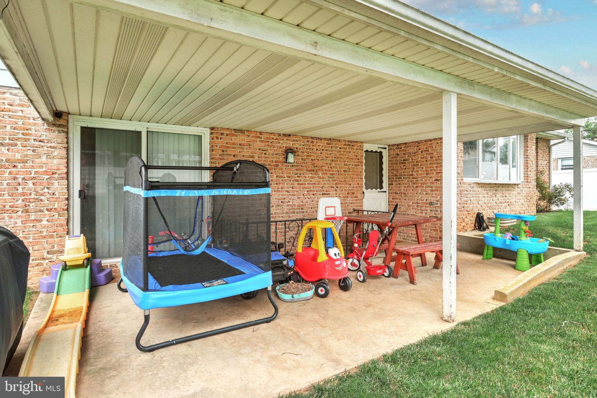170 Margate Road York, PA 17408 - Photo 6 of 39